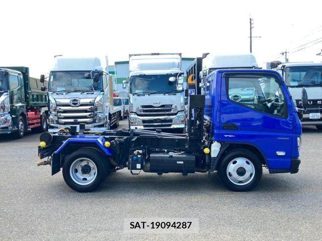 Mitsubishi CANTER 2023-12 8244769-5