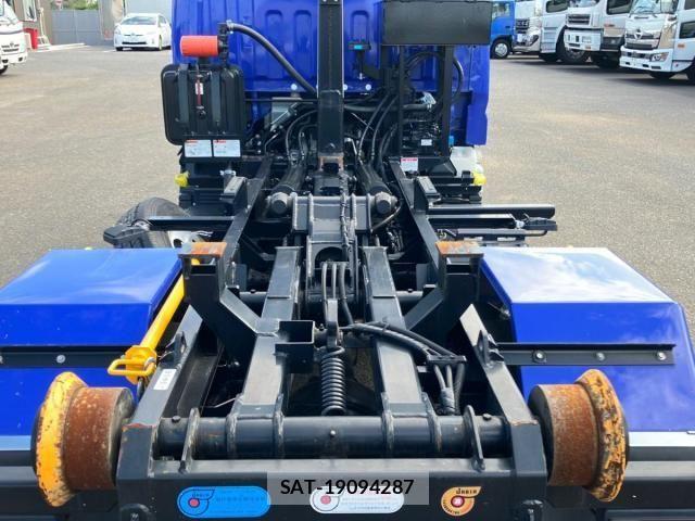 Mitsubishi CANTER 2023-12 8244769-7