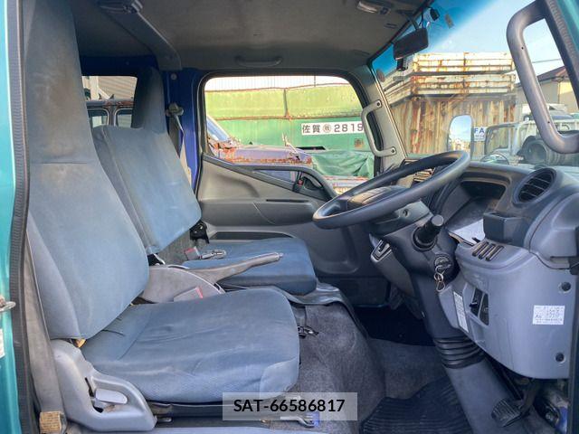 Mitsubishi CANTER 2011-12 8244790-15