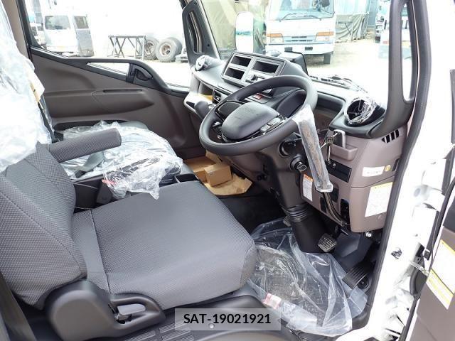 Mitsubishi CANTER 2026-04 8244772-9