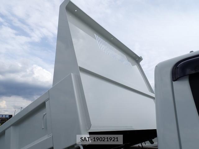 Mitsubishi CANTER 2026-04 8244772-17