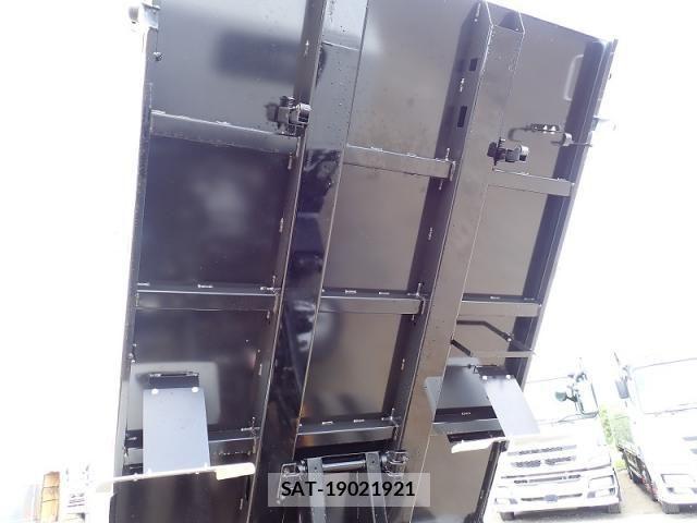 Mitsubishi CANTER 2026-04 8244772-18