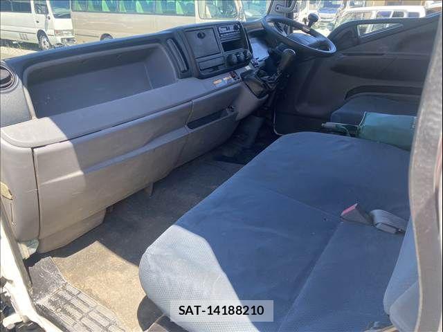 Mitsubishi CANTER 2012-09 8244779-27