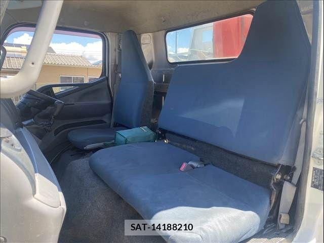 Mitsubishi CANTER 2012-09 8244779-29