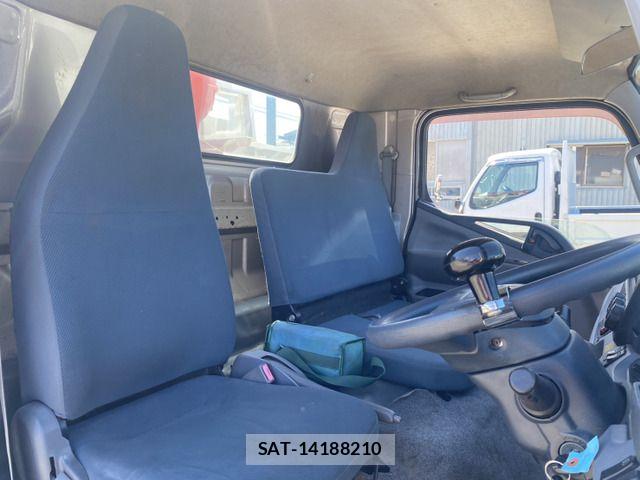 Mitsubishi CANTER 2012-09 8244779-6