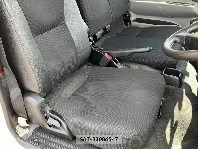 Mitsubishi CANTER 2019-02 8244777-17