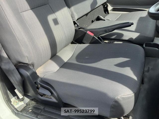Mitsubishi CANTER 2017-05 8244776-18