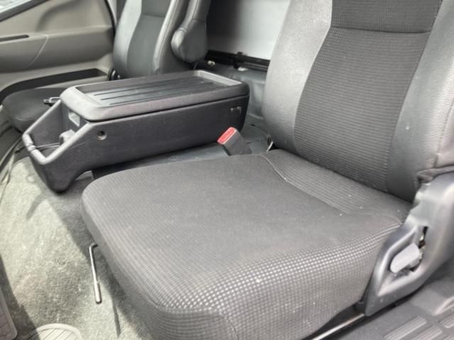 Mitsubishi CANTER 2019-09 8311066-17