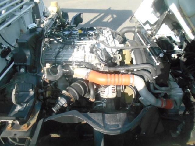 Mitsubishi CANTER 2013-04 8311063-19