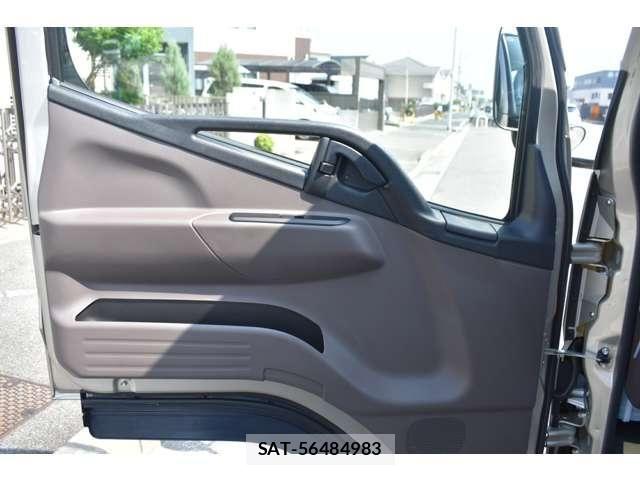Mitsubishi CANTER 2026-04 8313572-24