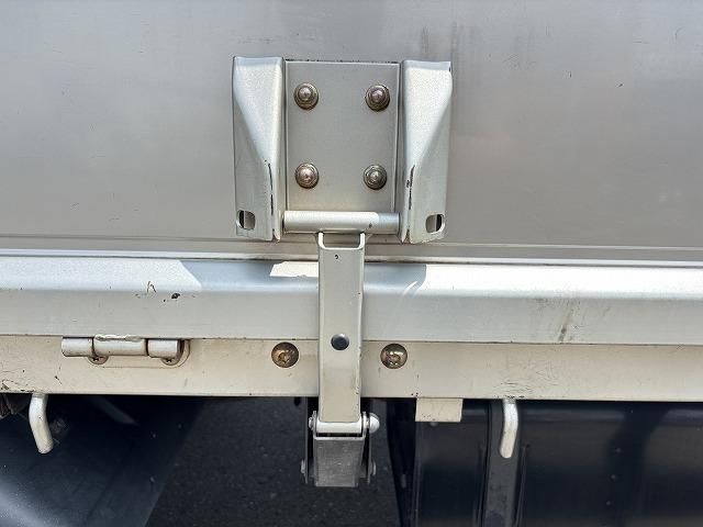 Mitsubishi CANTER 2006-08 8311067-11