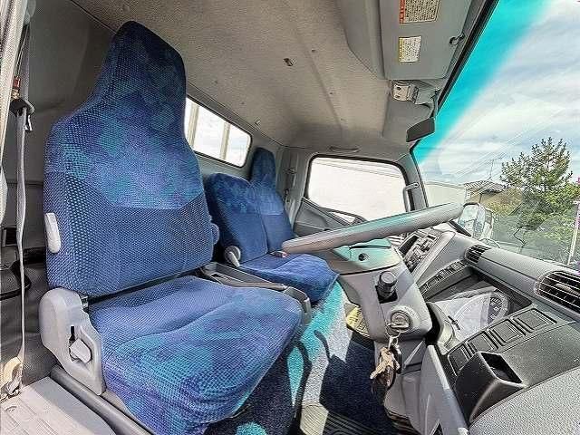 Mitsubishi CANTER 2006-08 8311067-12