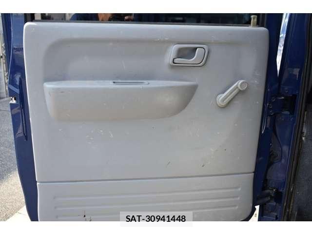 Mitsubishi CANTER 2011-08 8313584-25