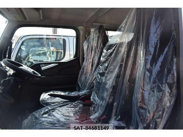 Mitsubishi CANTER 2026-04 8313578-11