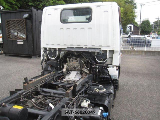 Mitsubishi CANTER 2016-08 8313583-11