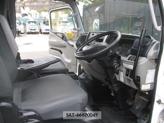Mitsubishi CANTER 2016-08 8313583-12
