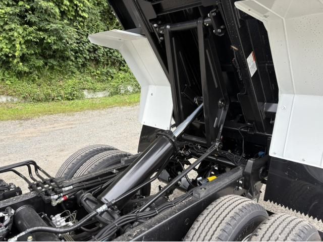 Mitsubishi CANTER 2026-01 8311059-12