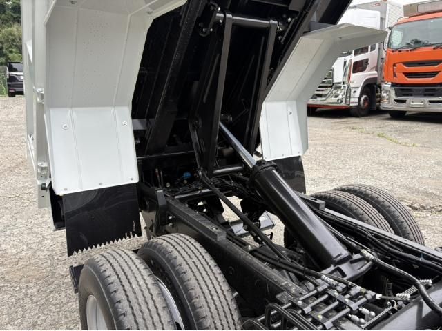 Mitsubishi CANTER 2026-01 8311059-13