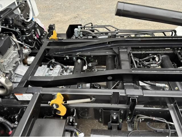 Mitsubishi CANTER 2026-01 8311059-22