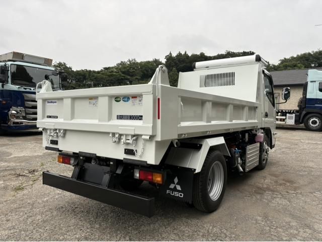 Mitsubishi CANTER 2026-01 8311059-3