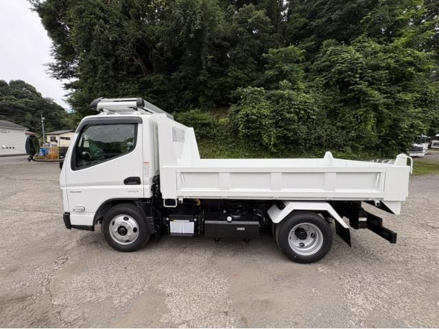 Mitsubishi CANTER 2026-01 8311059-5