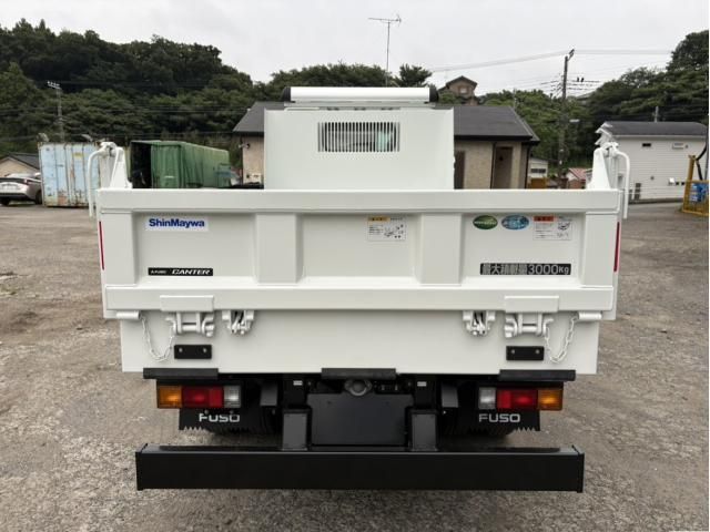 Mitsubishi CANTER 2026-01 8311059-6
