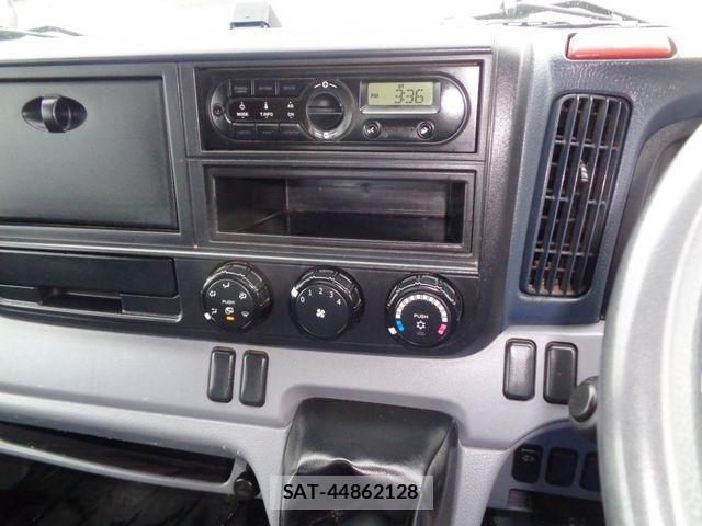Mitsubishi CANTER 2015-06 8313581-12