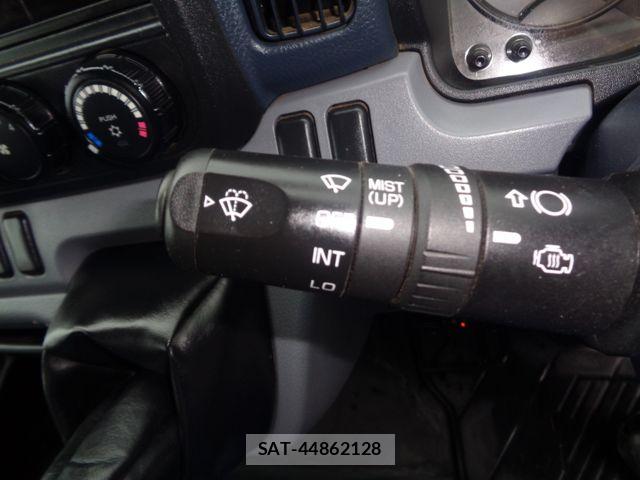 Mitsubishi CANTER 2015-06 8313581-16
