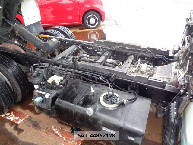 Mitsubishi CANTER 2015-06 8313581-18