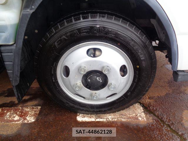 Mitsubishi CANTER 2015-06 8313581-27