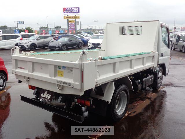 Mitsubishi CANTER 2015-06 8313581-2