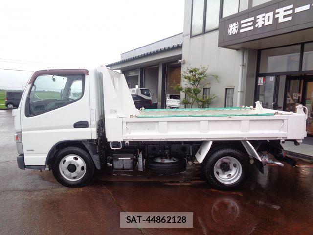 Mitsubishi CANTER 2015-06 8313581-6