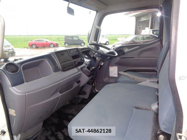 Mitsubishi CANTER 2015-06 8313581-8
