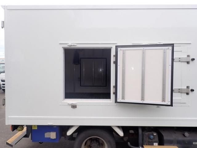 Mitsubishi CANTER 2017-02 8311065-14
