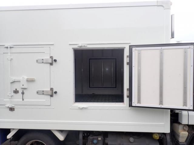 Mitsubishi CANTER 2017-02 8311065-15