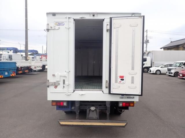 Mitsubishi CANTER 2017-02 8311065-18