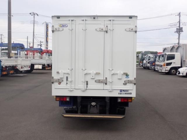 Mitsubishi CANTER 2017-02 8311065-5