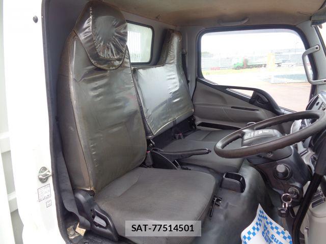Mitsubishi CANTER 2019-08 8313582-9