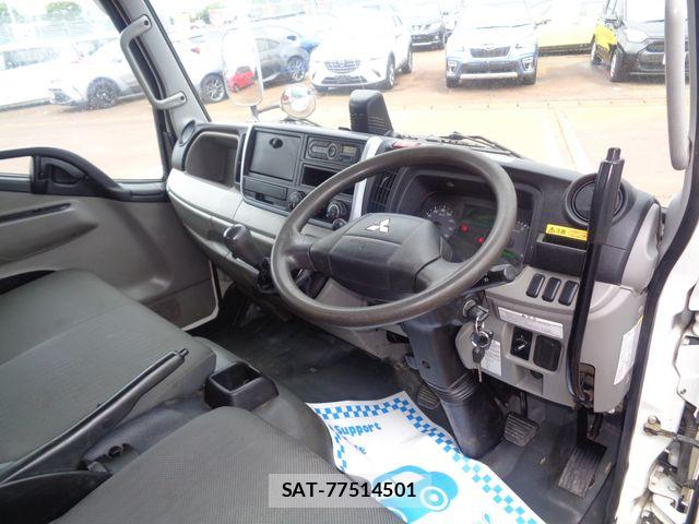 Mitsubishi CANTER 2019-08 8313582-1