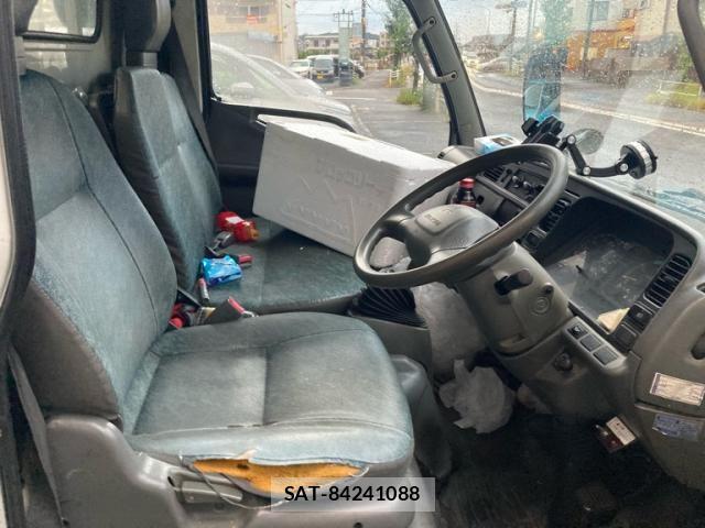 Mitsubishi CANTER 2002-04 8313585-12