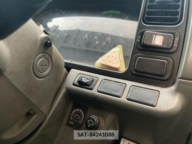 Mitsubishi CANTER 2002-04 8313585-16