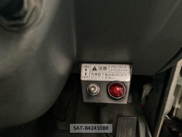 Mitsubishi CANTER 2002-04 8313585-18