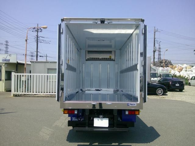 Mitsubishi CANTER 2026-03 8311057-9