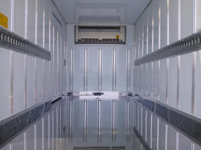 Mitsubishi CANTER 2026-03 8311057-10