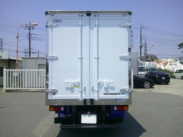 Mitsubishi CANTER 2026-03 8311057-5