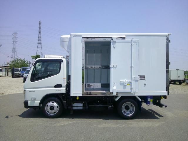 Mitsubishi CANTER 2026-03 8311057-8