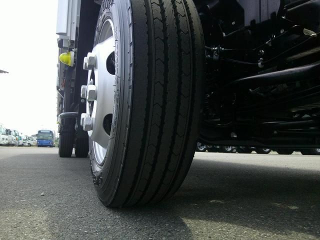 Mitsubishi CANTER 2026-03 8311056-25