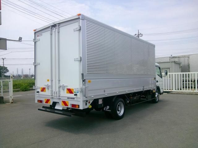 Mitsubishi CANTER 2026-03 8311056-4