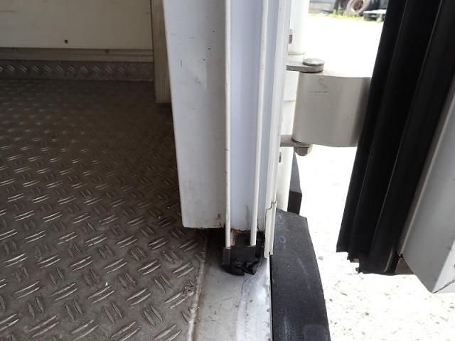 Mitsubishi CANTER 2019-07 8331840-9