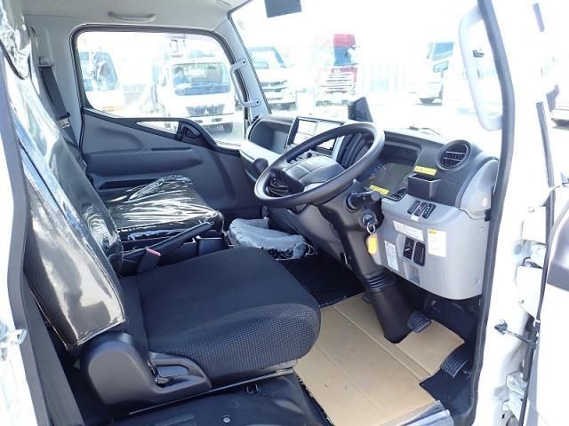 Mitsubishi CANTER 2019-07 8331840-12